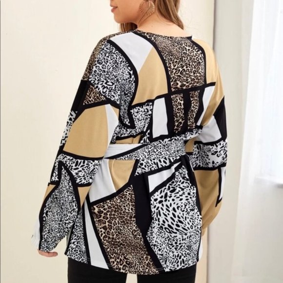 Ladies Colorblock sweater - Picture 2 of 4